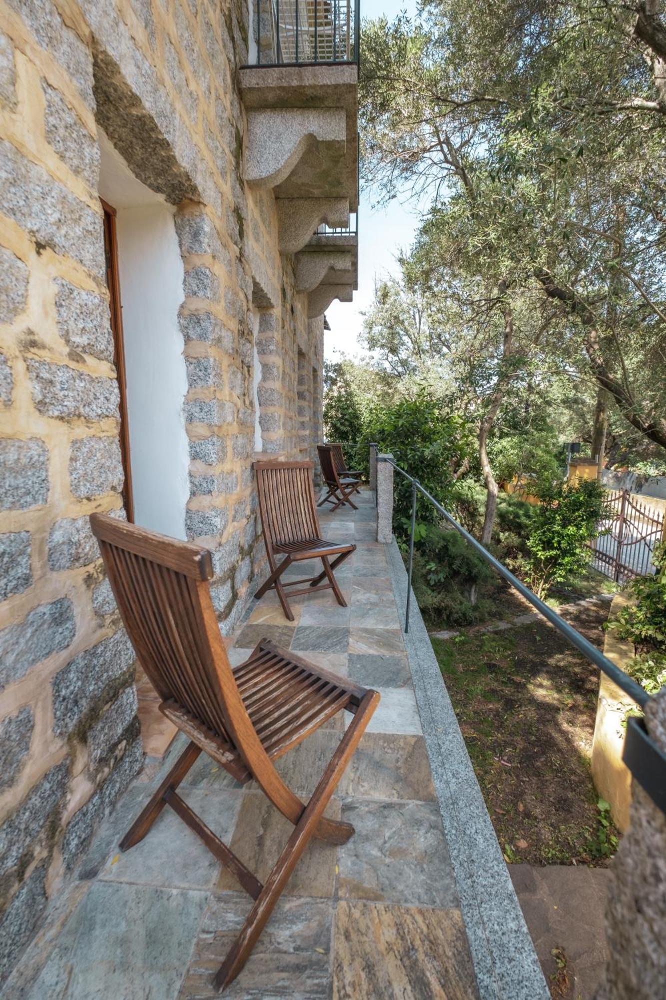 La Suera San Pantaleo Ξενοδοχείο Εξωτερικό φωτογραφία